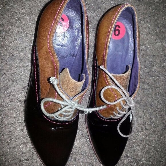 TRUE RELIGION-Patent Leather Oxford Booties-Handmade-Browns-Sz 6-Excellent - Picture 6 of 7